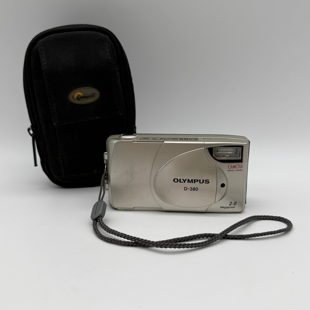 Olympus D-380 Digital Camera Silver 2.0MP 5x Zoom Y2K Digicam Case TESTED